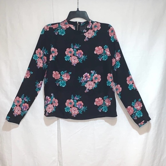 Forever 21 Small Floral Black Top - Picture 1 of 8